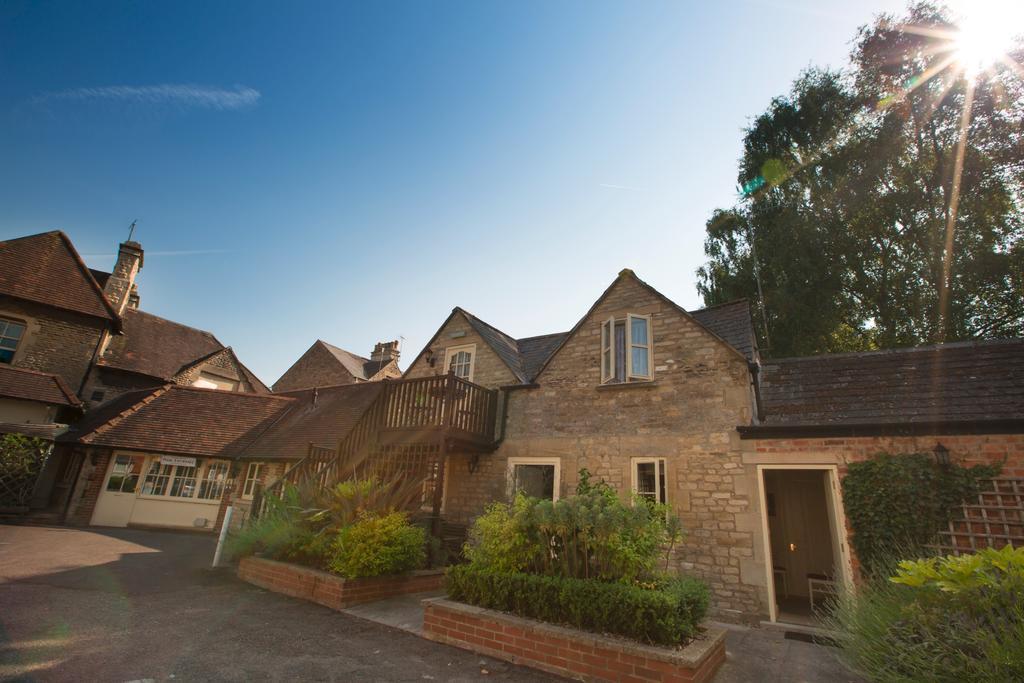 The Talbot Inn Cirencester Extérieur photo