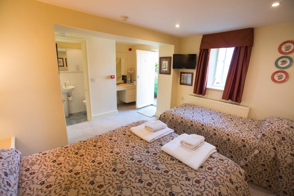 The Talbot Inn Cirencester Extérieur photo