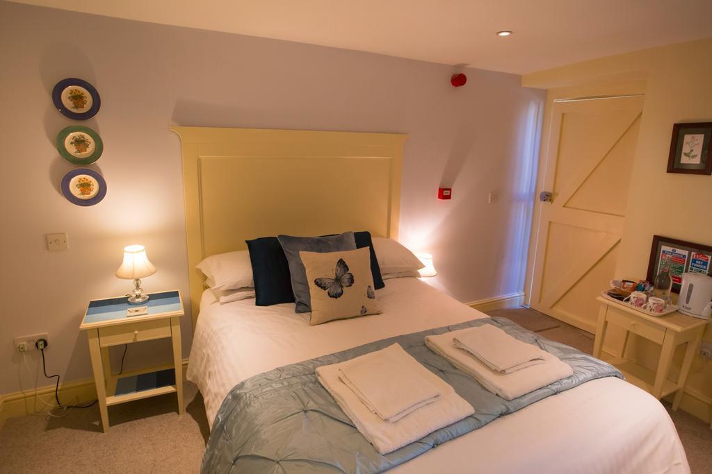 The Talbot Inn Cirencester Extérieur photo