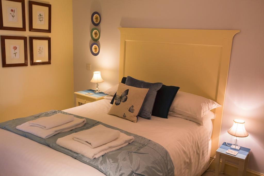The Talbot Inn Cirencester Extérieur photo