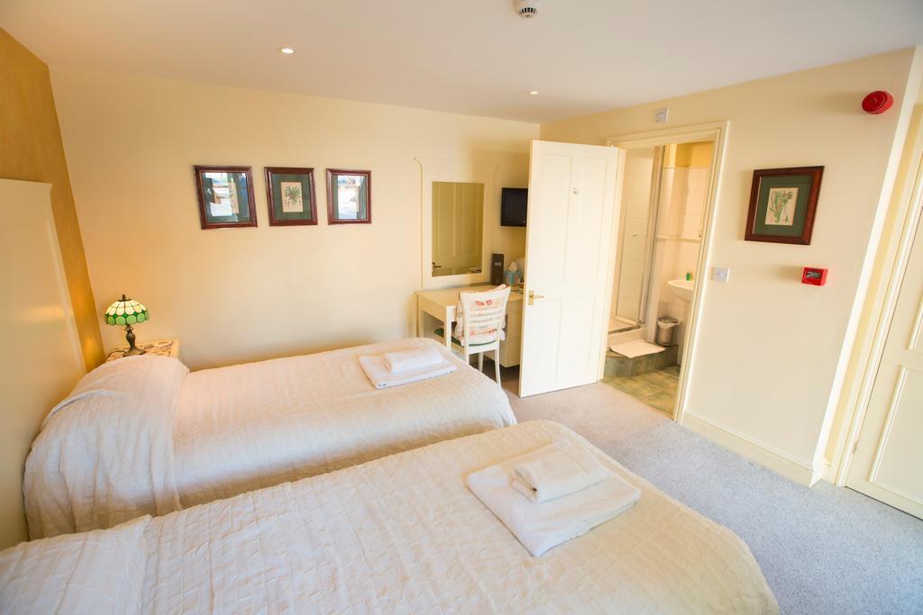 The Talbot Inn Cirencester Extérieur photo