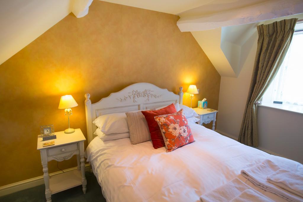 The Talbot Inn Cirencester Extérieur photo