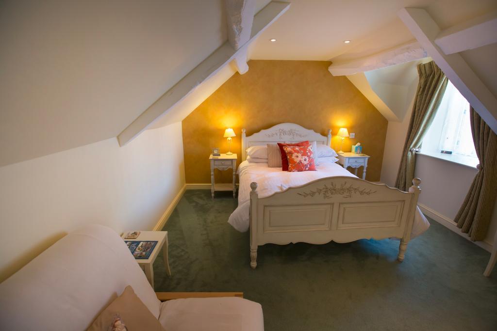 The Talbot Inn Cirencester Extérieur photo