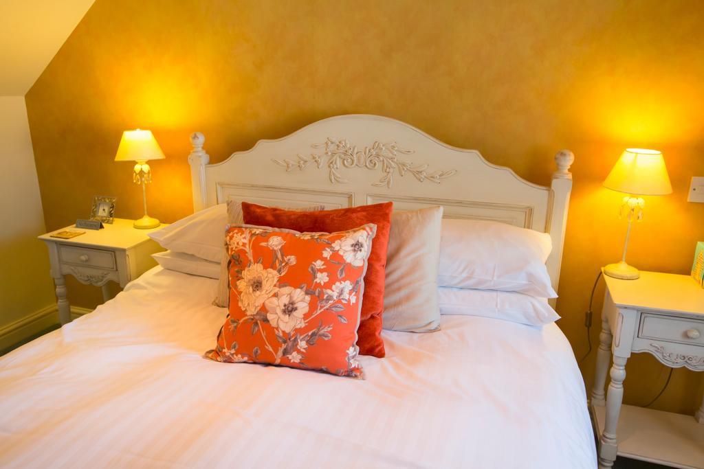 The Talbot Inn Cirencester Extérieur photo