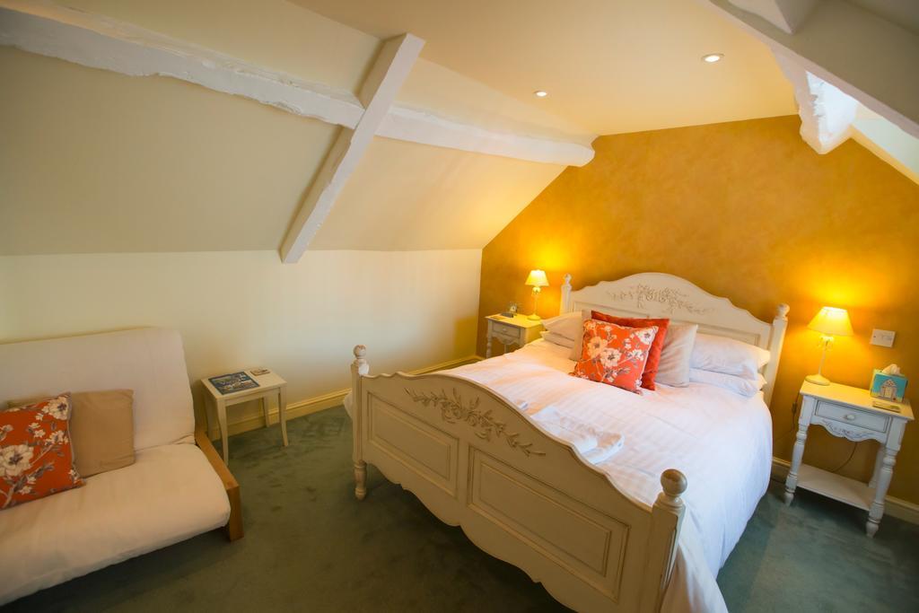 The Talbot Inn Cirencester Extérieur photo